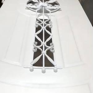 Кованая белая решетка